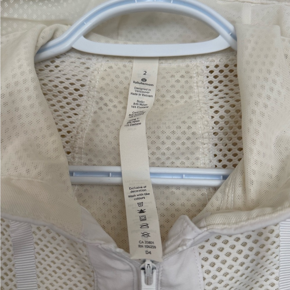 Lululemon Athletica Cream Mesh Utility Jacket - Picture 2 of 3